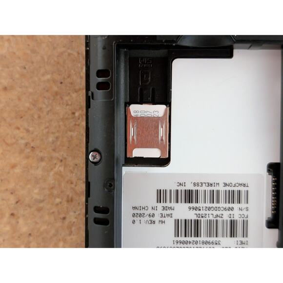 LG Classic Flip Cell Phone L125DL TracFone CARRIER LOCKED - Picture 9 of 11